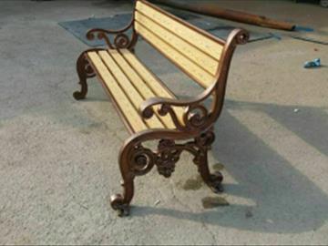 نیمکت پارکی